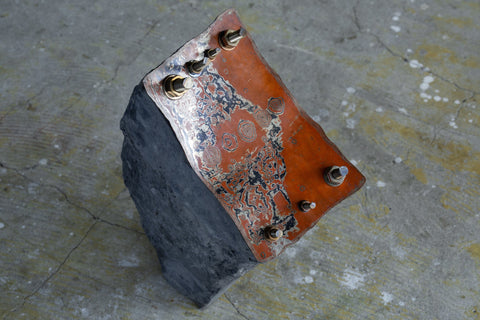 Ambivalence #14 『Heat, Light, Time 』, MADARA MANJI, 2022Gold, silver, Copper, stainless, concrete42.0 × 26.0 × 14.0 cm