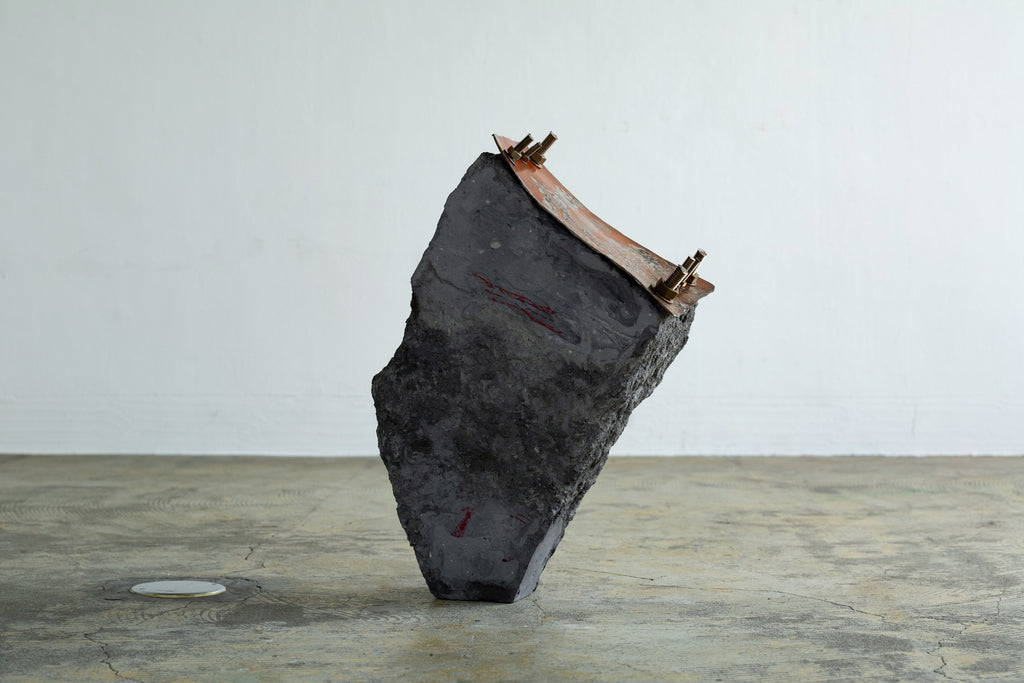 Ambivalence #15 『The day of becoming iron』, MADARA MANJI, 2022Gold, silver, Copper, stainless, concrete42.0 × 26.0 × 14.0 cm