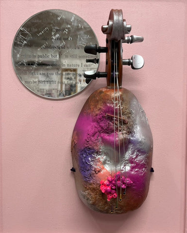 SOUND MASK, YOSHIAKI NAKAMURA, 2024Resin, violin, acrylic, stain, wood chips, coral, shells, lacquer, spray, brushed mirro45.5 × 36.5 cm