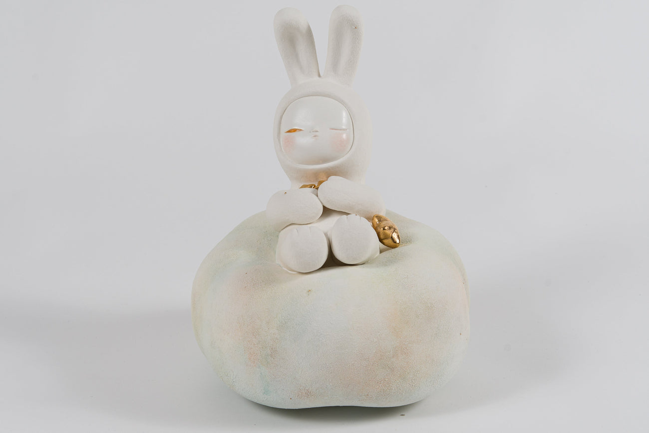 Clouds, Stars and Rabbits - Hold, MIYAKO TERAKURA, 2023Ceramic24.0 × 28.6 × 34.0 cm